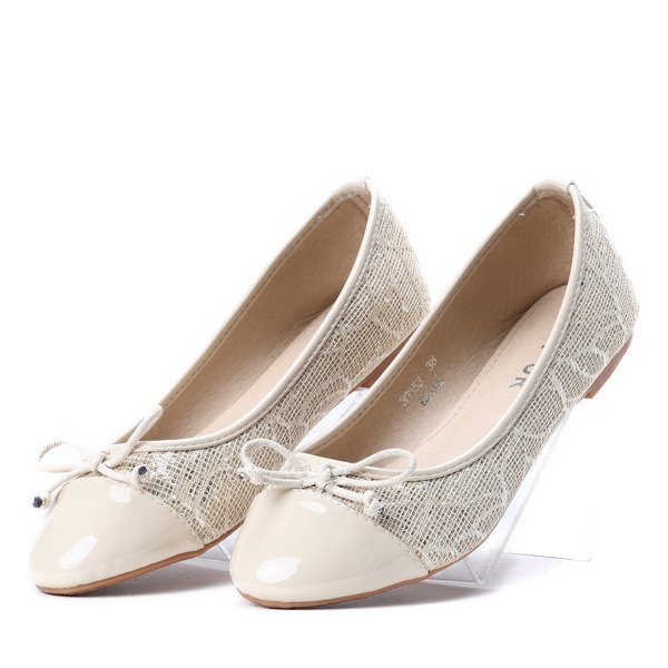 Beżowe, klasyczne baleriny z kokardką - Obuwie