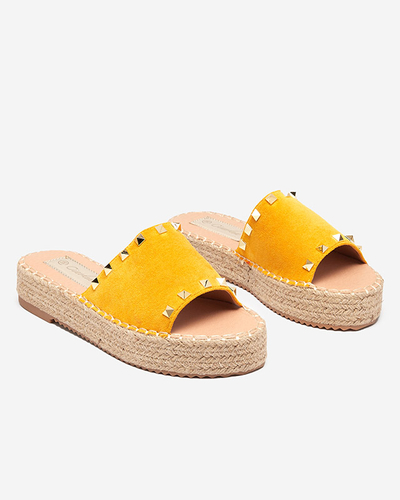 OUTLET Sandales femme en éco-daim moutarde à clous Kanise - Souliers