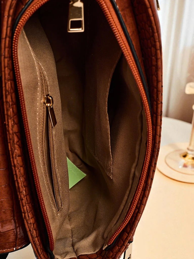 Sac Ariadne Camel Croco avec Rabat Panthère – Élégant Sac Bandoulière