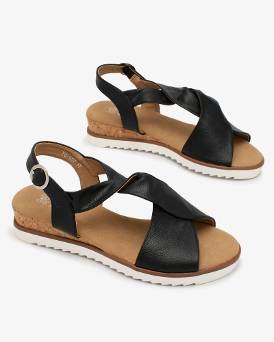 OUTLET Royalfashion Sandales pour femmes noires à petit talon Netisa