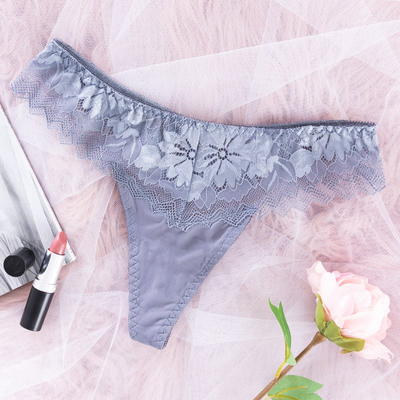 String femme en dentelle grise - Sous-vêtements