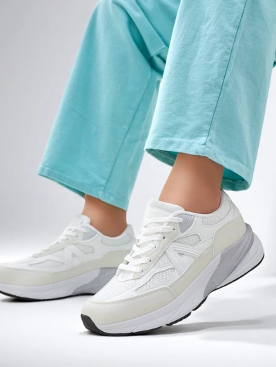 Royalfashion Baskets de sport pour femmes sur une semelle plus épaisse Moderax