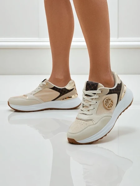 Baskets pour femmes beiges Calista Verona à talon plat - cuir écologique 4 cm
