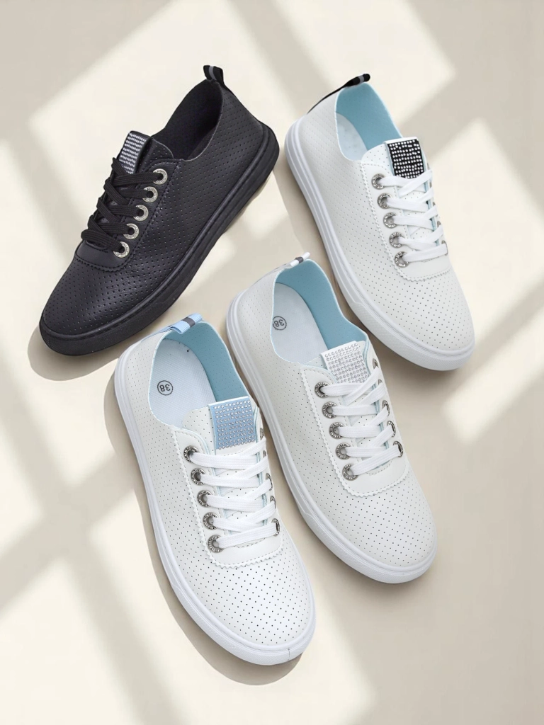 Sneakers Royalfashion pour femmes avec des strass Cytorrie