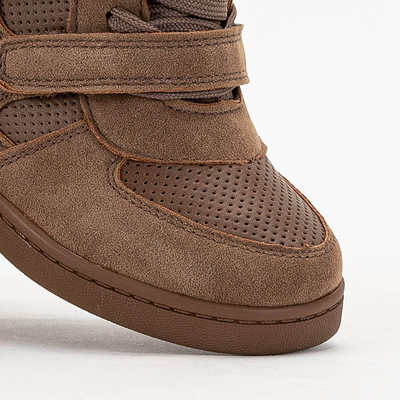Baskets marron pour fille sur un coin intérieur Janomi- Shoes