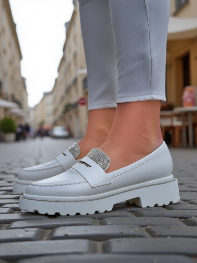 Mocassins pour femmes Royalfashion avec des strass Vinness