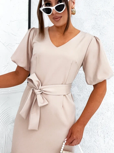 Robe mini Royalfashion pour femmes avec des manches bouffantes et un décolleté en V