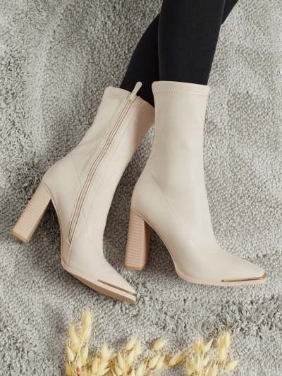 Bottines femme en cuir écologique à talons épais Morvella