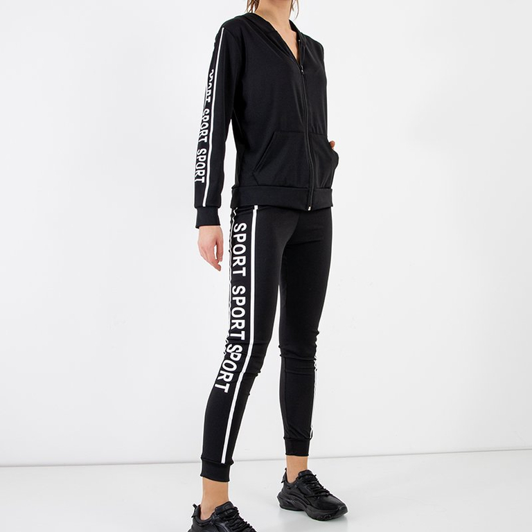 Ensemble de sport noir avec inscriptions blanches - Vêtements