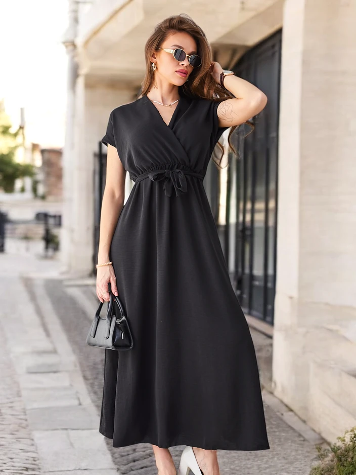 Robe midi Royalfashion pour femmes avec un décolleté enroulé, des manches courtes et une ceinture