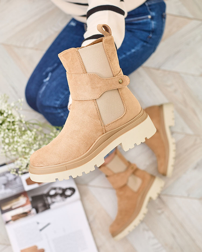 Royalfashion Bottes pour femmes marron clair avec lanière décorative Doasa