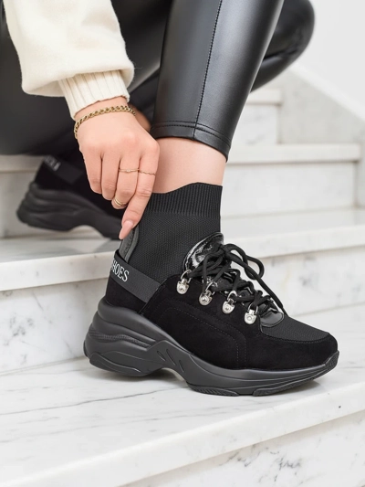 Royalfashion Baskets Aleppo isolées noires pour femme