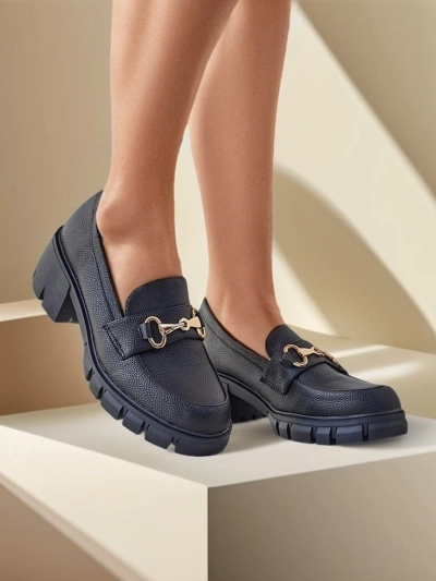 Mocassins pour femmes Royalfashion avec un petit talon Tollere