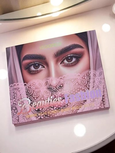 Beauties Palette de Maquillage 45 fards à paupières avec paillettes et mat Champagne Ruby Glamour
