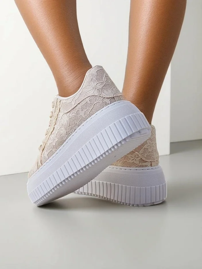 Royalfashion Baskets Femme Sport avec Lacets Coronna