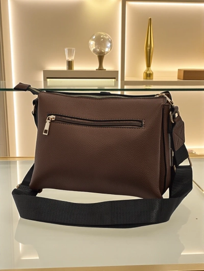 Sac à Main Venezia Élégant en Cuir Écologique de Couleur Marron Foncé