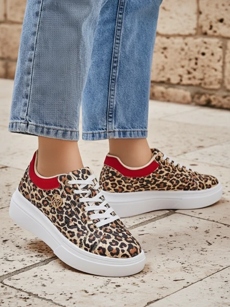 Royalfashion Baskets de sport perforées pour femmes Leopess