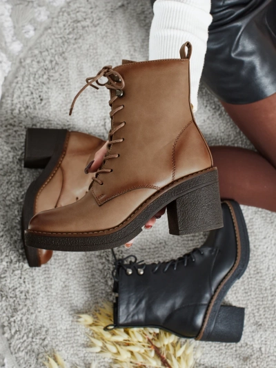 Bottines pour femmes en cuir écologique à talons Zeltra