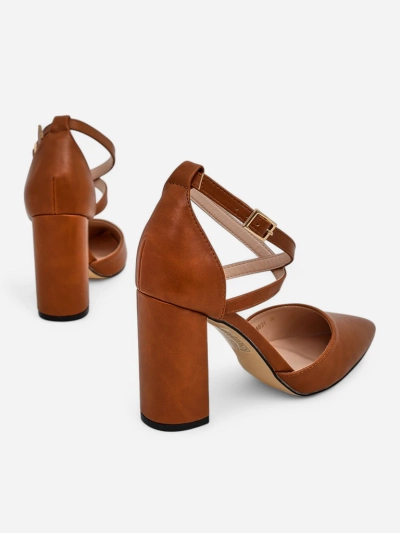 Royalfashion Pompes pour femmes avec des straps croisées Eurolias