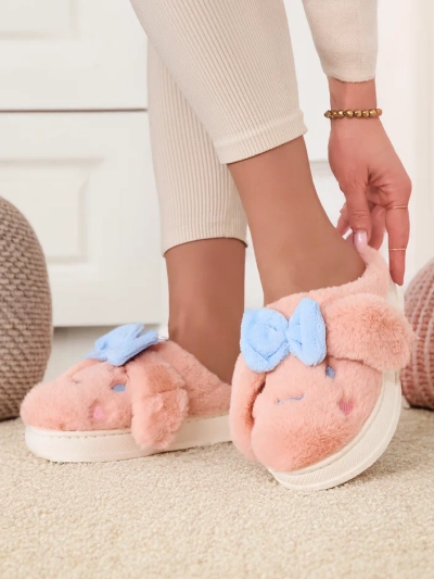 Chaussons en fourrure pour femmes Royalfashion avec un nœud Savos