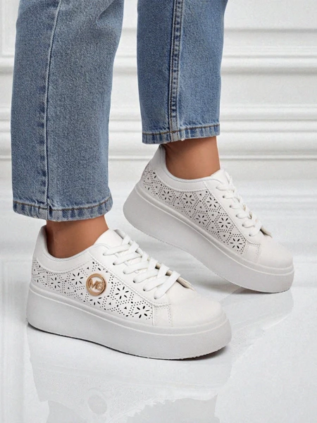 Sneakers Aelia Royalfashion pour femmes sur plateforme, ajourées, blanches, écru