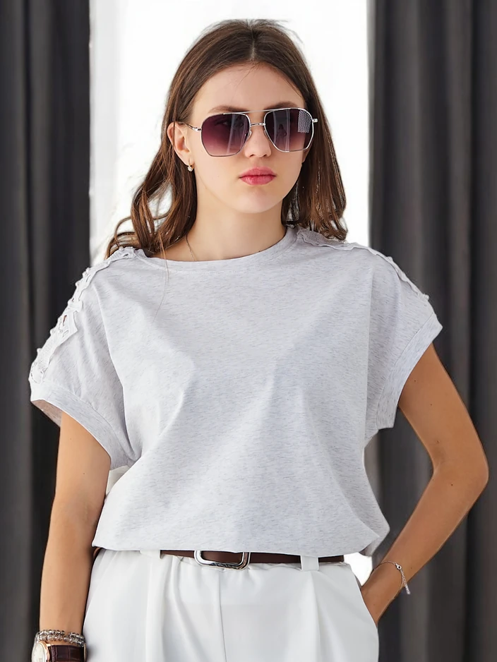 T-shirt en coton pour femme Royalfashion avec manches en dentelle