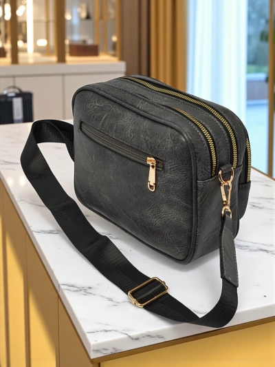 Petit sac à main pour femme en cuir écologique Hidden Thorn