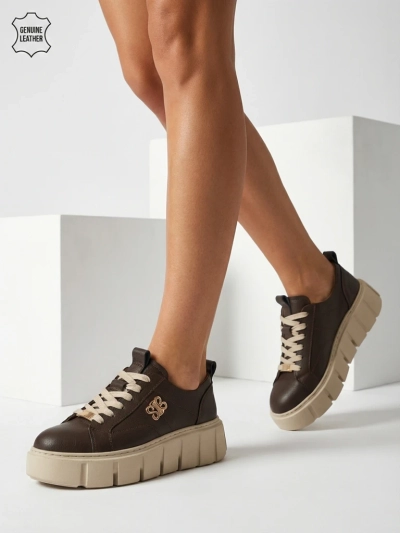 Baskets de sport pour femmes en cuir naturel Taures