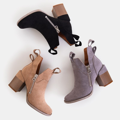 Bottes noires pour femmes sur un montant carré Darera - Chaussures