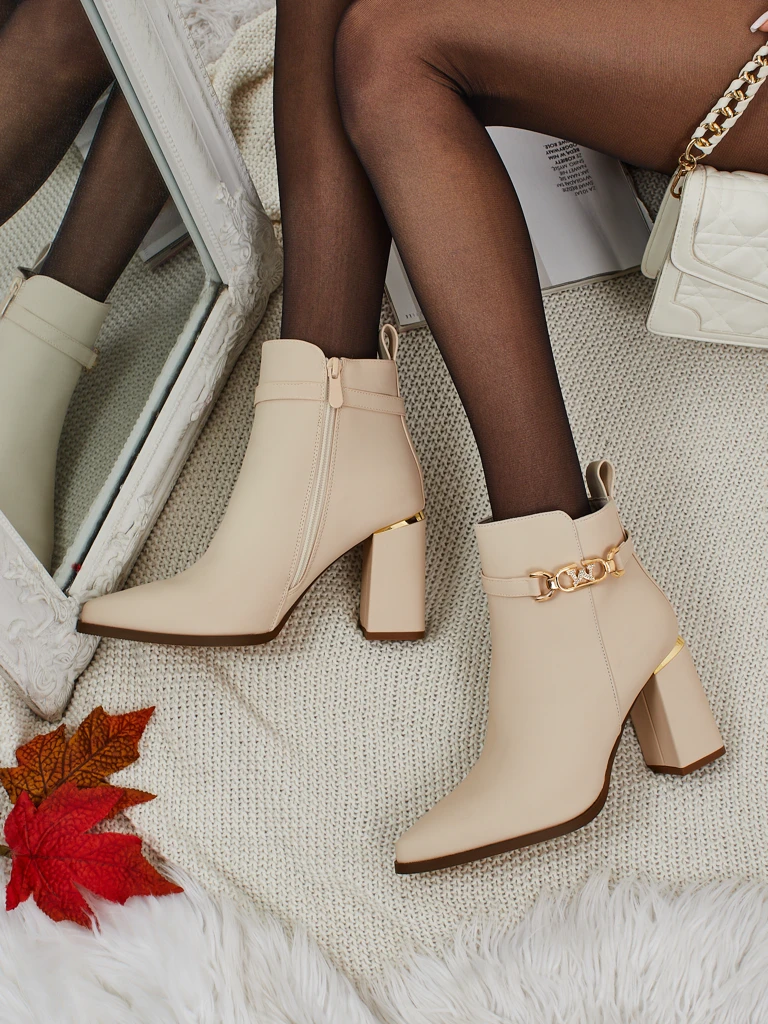 Bottines femme éco suède à talon bloc Ostirena