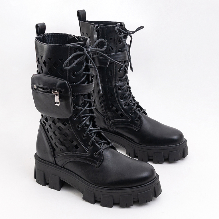 Bottines ajourées Fasha noires. Chaussures