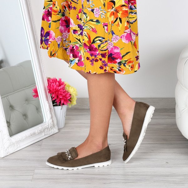 Zielone mokasyny z frędzlami i ćwiekami - Obuwie