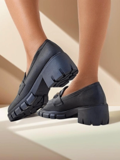 Mocassins pour femmes Royalfashion avec un petit talon Tollere