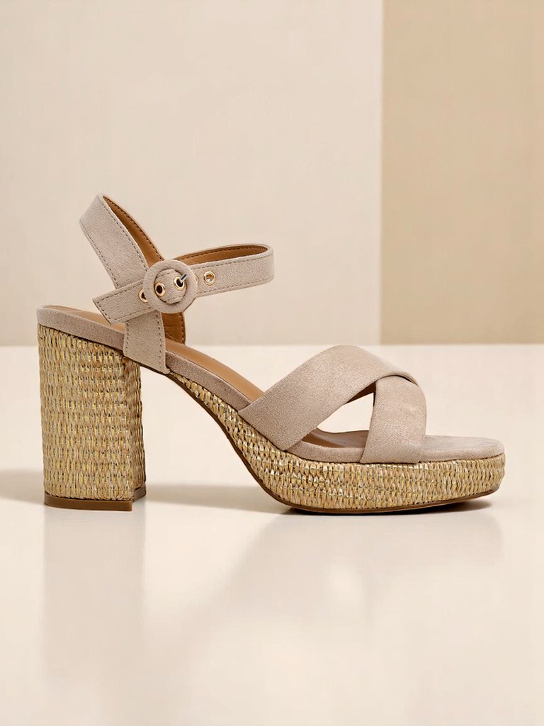 Sandales pour femmes Royalfashion AURELIA beiges à talons en cuir suédé