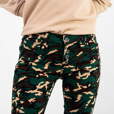 Pantalon droit camo pour femme. Vêtements