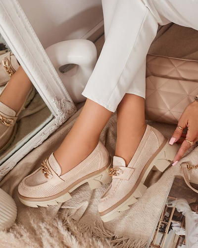 Mocassins en daim écologique avec décoration dorée en beige Zaffix- Footwear