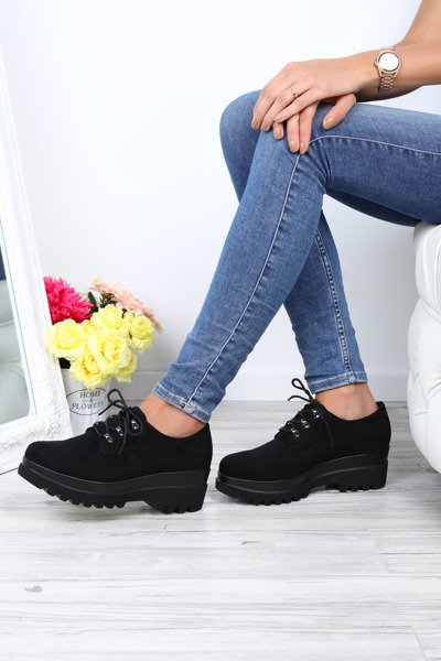 Czarne półbuty na wysokiej platformie Erica- Obuwie