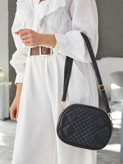 Royalfashion Petit sac à main ovale pour femmes en cuir éco.