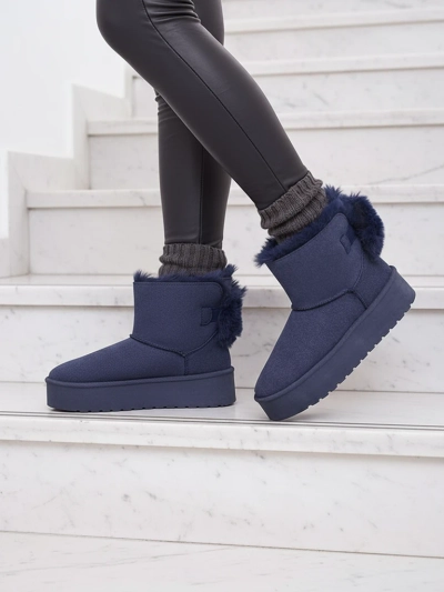 Royalfashion Bottes femmes a'la snow boots en noir Goroggo