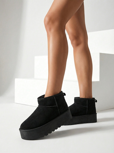 Royalfashion Bottes de neige a'la à plateforme pour femme en noir Dagodo