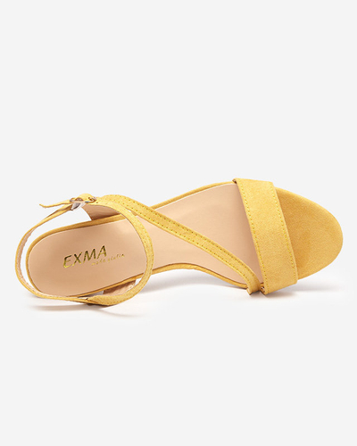 OUTLET Sandales pour femmes sur un poteau en jaune Klodu- Chaussures
