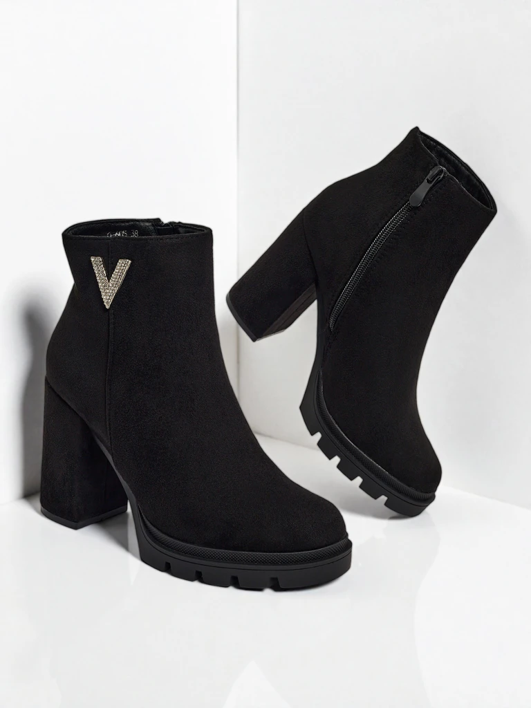 Bottines Venus Noires Élégantes pour le Printemps