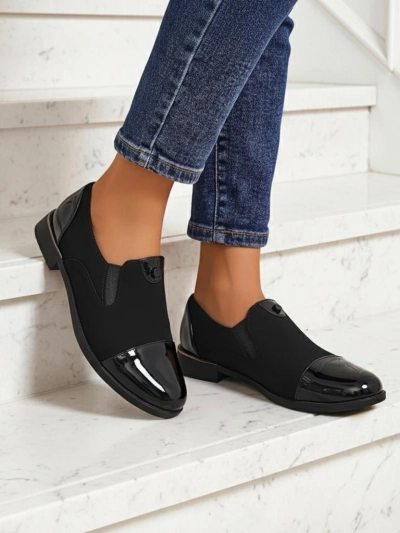 Aurelia Nero – élégants mocassins pour femmes Royalfashion en cuir mat