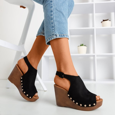 OUTLET Sandales noires pour femmes sur le coin Izida - Chaussures