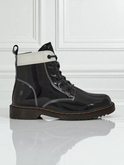 Bottines lacées Perseida Nero pour femmes en cuir verni écologique