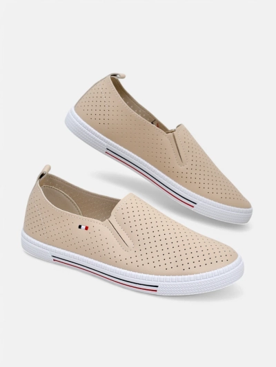 Royalfashion Chaussures femme à enfiler perforées Vielles