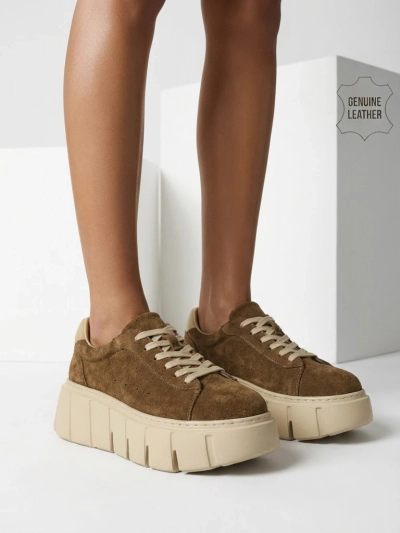 Baskets de sport pour femmes en cuir naturel Eller