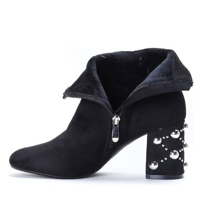 OUTLET Bottines noires avec une coupe Pinky Love - Footwear