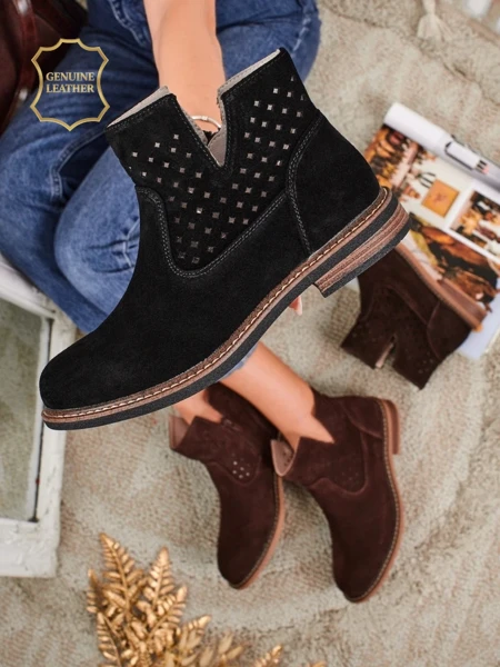 Bottines Aurelia Nero en daim ajourées pour femmes talon plat 3cm