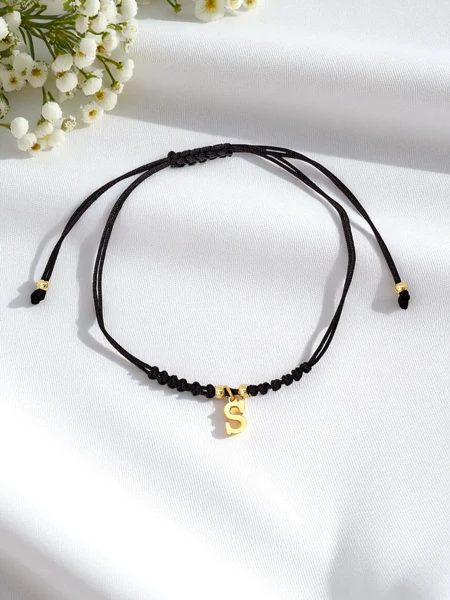 Bracelet pour femme avec la lettre S